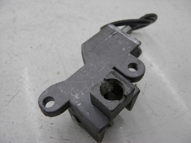 photo de CIERRE ASIENTO HOOK ZNEN ZN50QT-Q 50 (2010 - 2012) - Primer plano técnico