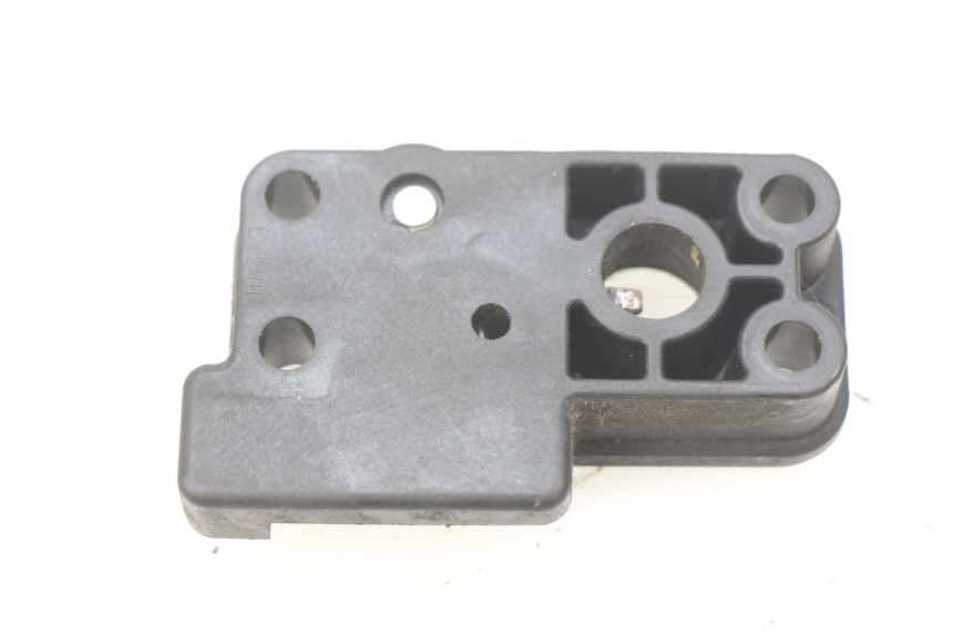 photo de CERRADURA DEL ASIENTO KAWASAKI ZR7 ZR-7 S 750 (1999 - 2004) - Detalle de la pieza