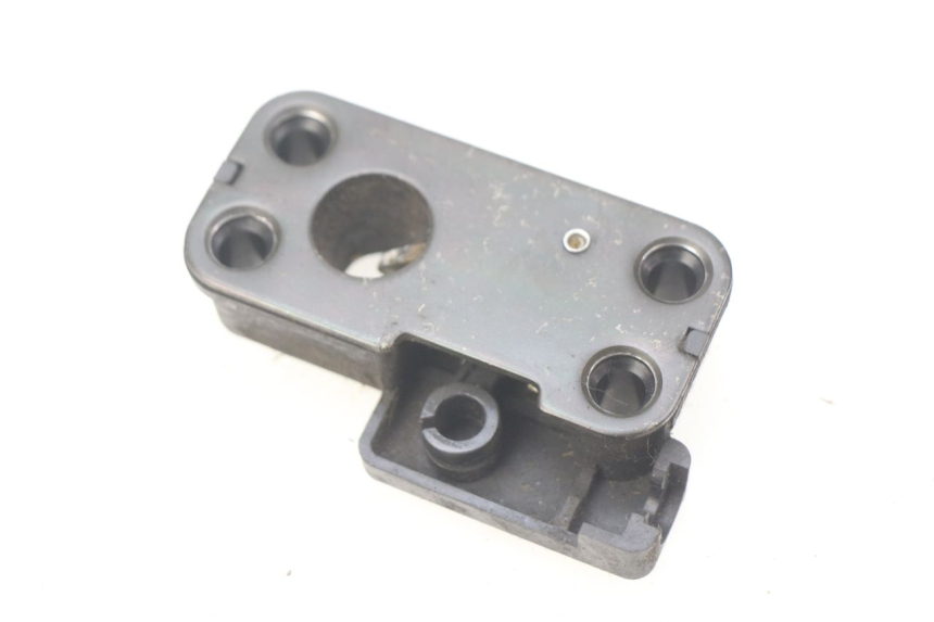 photo de CERRADURA DEL ASIENTO KAWASAKI ZR7 ZR-7 S 750 (1999 - 2004) - Zoom estado de uso