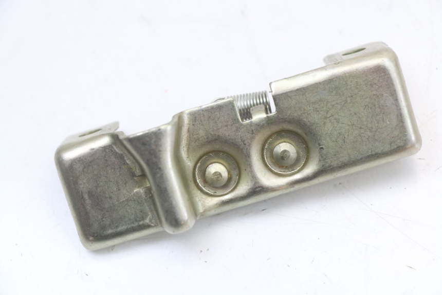 photo de CIERRE ASIENTO HOOK DAELIM A-FOUR 2T 50 (2005 - 2012) - Detalle de la pieza