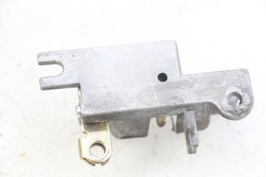 photo de CERRADURA DEL ASIENTO KYMCO AGILITY 16+ 4T 50 (2018 - 2023) - Zoom estado de uso