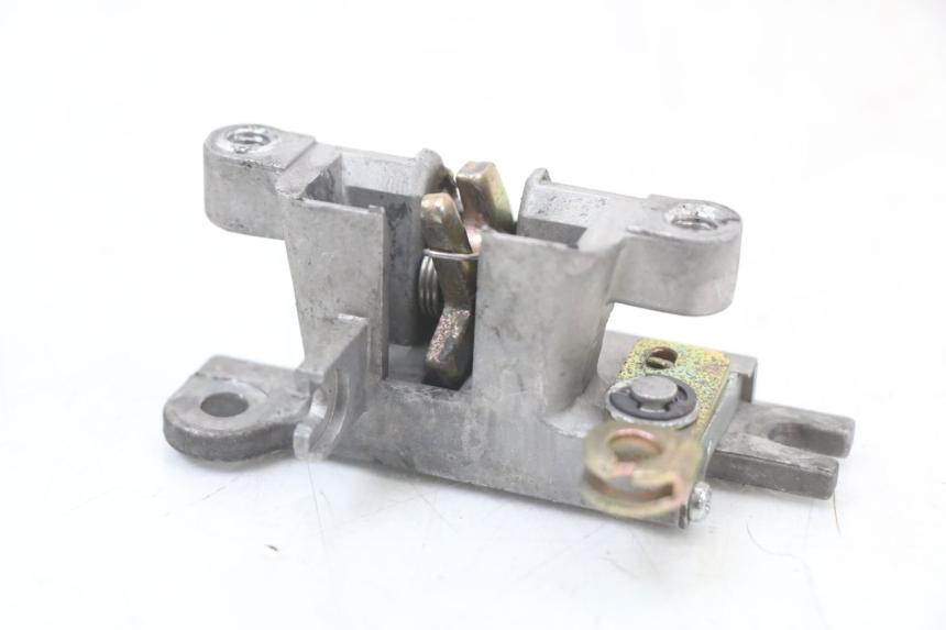 photo de CERRADURA DEL ASIENTO KYMCO AGILITY 4T 50 (2018 - 2022) - Detalle de la pieza