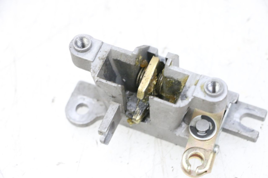 photo de CERRADURA DEL ASIENTO KYMCO AGILITY 4T 50 (2018 - 2022) - Detalle de la pieza