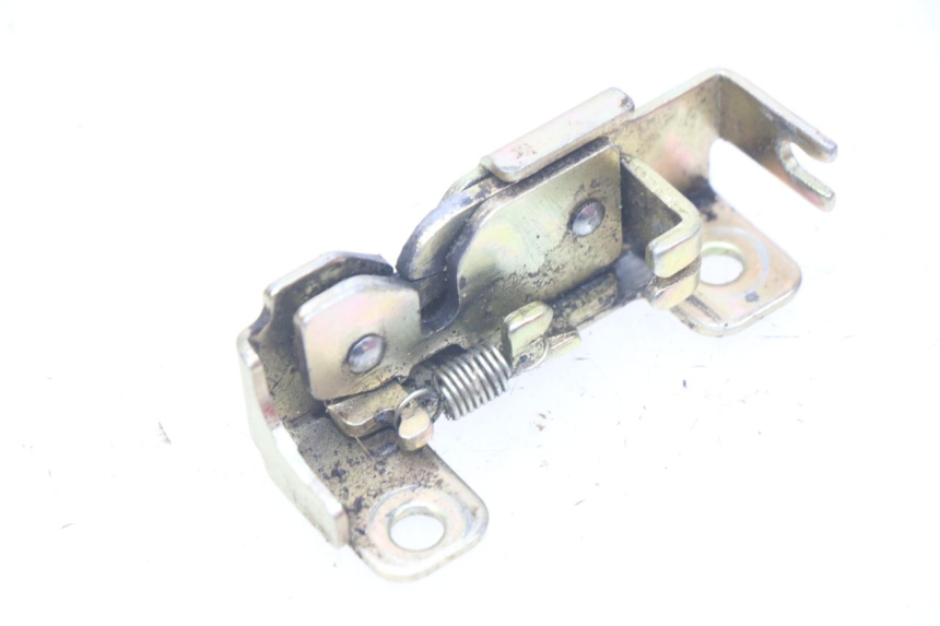 photo de CERRADURA DE ASIENTO KYMCO AGILITY RS 2T 50 (2009 - 2013) - Detalle de la pieza