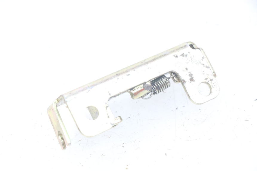 photo de CERRADURA DE ASIENTO KYMCO AGILITY RS 2T 50 (2009 - 2013) - Zoom estado de uso