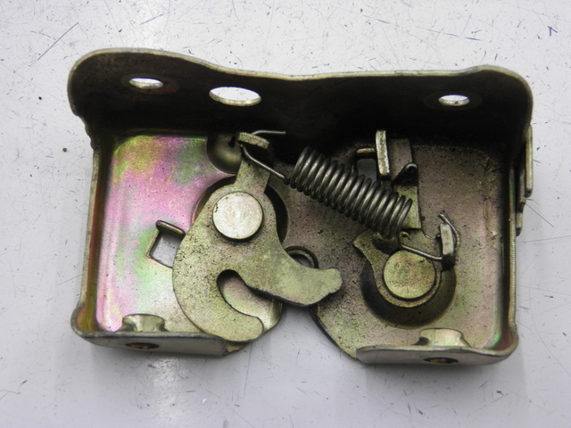 photo de CIERRE ASIENTO HOOK BENZHOU YY50QT31 VINTAGE 50 (2009 - 2012) - Detalle de la pieza