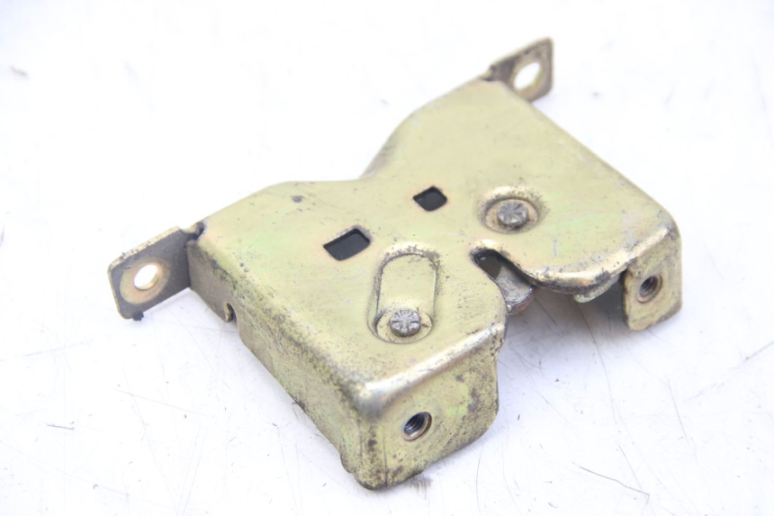 photo de CERRADURA DEL ASIENTO PGO BIG MAX 50 (2001 - 2009) - Detalle de la pieza