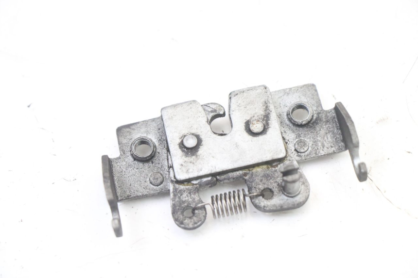 photo de CERRADURA DEL ASIENTO BMW C1 125 (2000 - 2003) - Detalle de la pieza