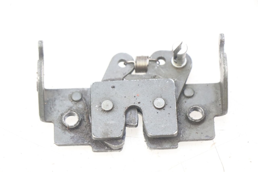 photo de CIERRE ASIENTO HOOK MBK BOOSTER SPIRIT NAKED 50 (2004 - 2017) - Vista principal