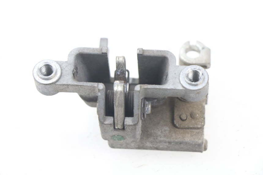 photo de CERRADURA DE ASIENTO YAMAHA BW'S BWS 125 (2010 - 2013) - Primer plano técnico