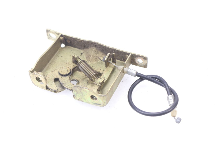 photo de CIERRE ASIENTO HOOK REVATTO CITYONE 125 (2006 - 2007) - Zoom estado de uso