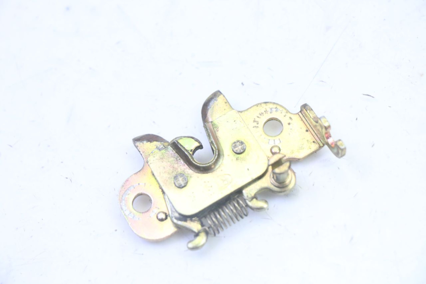 photo de CERRADURA DE ASIENTO PEUGEOT CITYSTAR 50 (2013 - 2017) - Detalle de la pieza