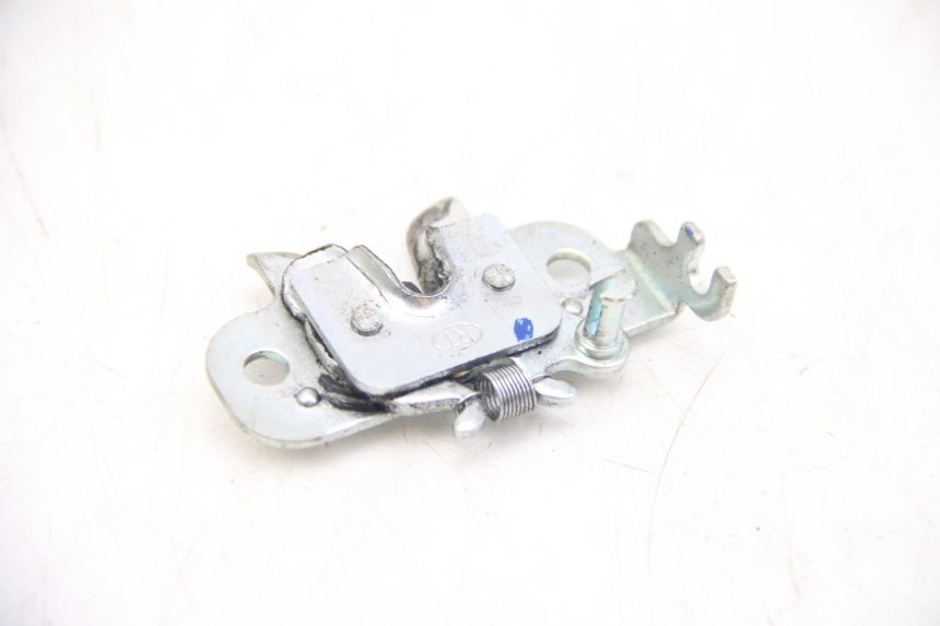 photo de CIERRE ASIENTO HOOK PEUGEOT CITYSTAR IE 2T 50 (2018 - 2021) - Detalle de la pieza