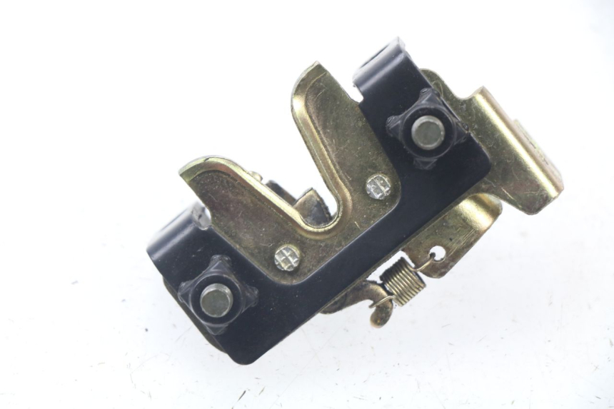 photo de CERRADURA DEL ASIENTO SYM CROX 4T 50 (2016 - 2023) - Zoom estado de uso