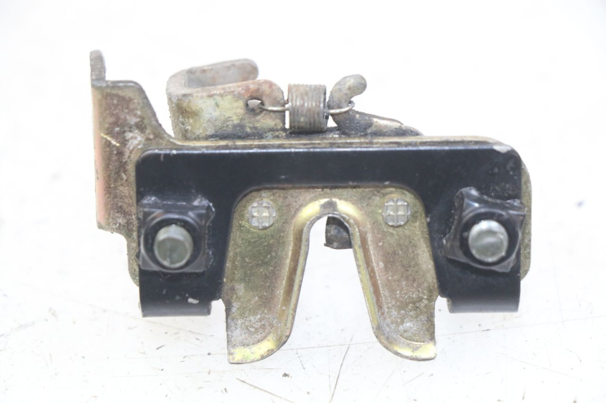 photo de CERRADURA DEL ASIENTO SYM CROX 4T 50 (2016 - 2023) - Otra perspectiva