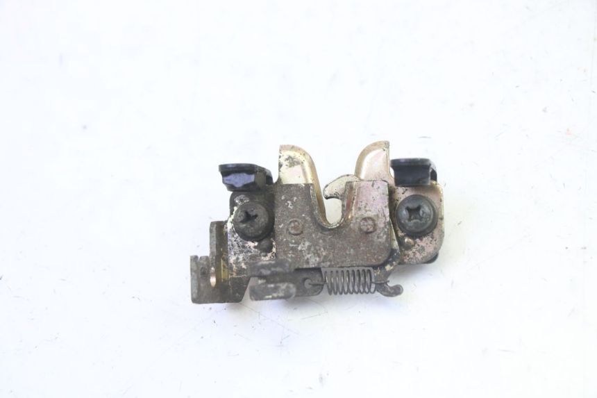 photo de CERRADURA DEL ASIENTO SYM CROX 4T 50 (2016 - 2023) - Detalle de la pieza