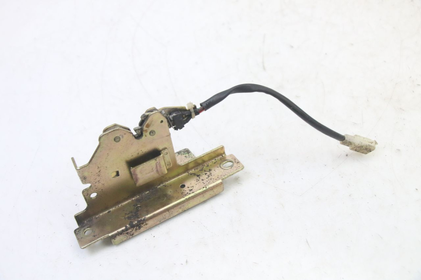 photo de CERRADURA DEL ASIENTO KYMCO DINK STREET 125 (2009 - 2014) - Otra perspectiva