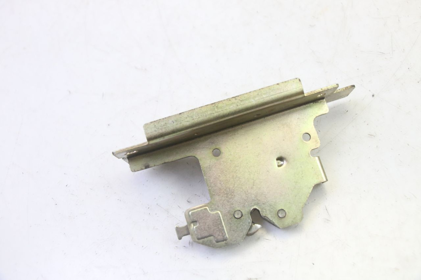 photo de CERRADURA DEL ASIENTO KYMCO DINK STREET 125 (2009 - 2014) - Zoom estado de uso