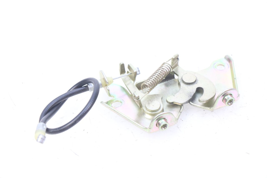 photo de CERRADURA DE ASIENTO EFUN E2GO 1 (2017 - 2021) - Detalle de la pieza