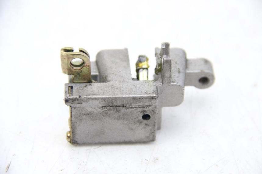 photo de CERRADURA DE ASIENTO JM MOTORS EVOLIS 4T 50 (2018 - 2022) - Zoom estado de uso