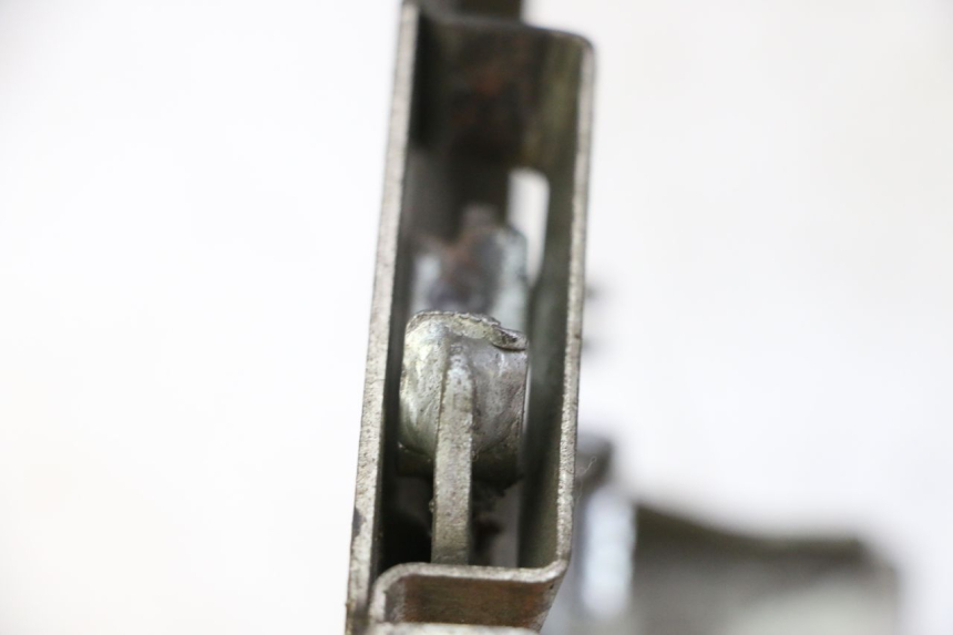 photo de CIERRE ASIENTO HOOK HONDA FES S-WING SWING ABS 125 (2007 - 2015) - Zoom estado de uso