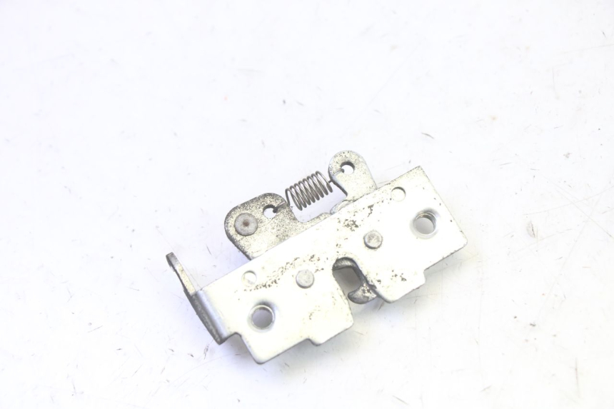 photo de CIERRE ASIENTO HOOK HONDA FES S-WING SWING ABS 125 (2007 - 2015) - Zoom estado de uso