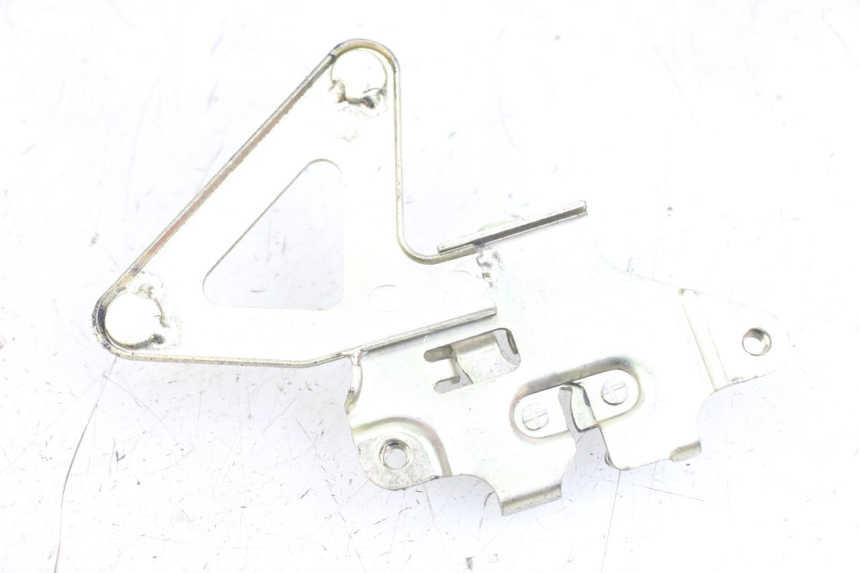 photo de CERRADURA DEL ASIENTO SYM FIDDLE 3 III 125 (2014 - 2020) - Zoom estado de uso