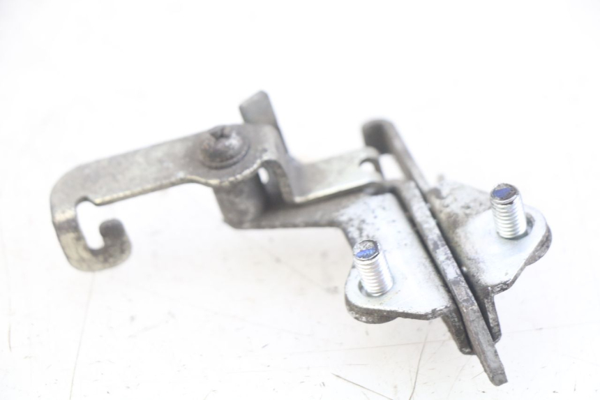 photo de CERRADURA DE ASIENTO YAMAHA FJR ABS 1300 (2006 - 2012) - Detalle de la pieza