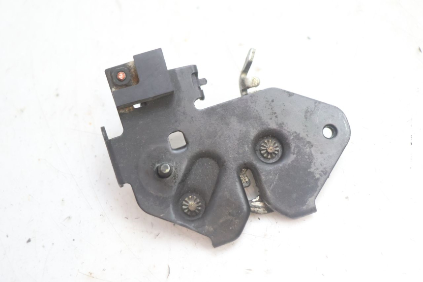 photo de CIERRE ASIENTO HOOK HONDA FJS SILVER WING SILVERWING 400 (2005 - 2008) - Otra perspectiva