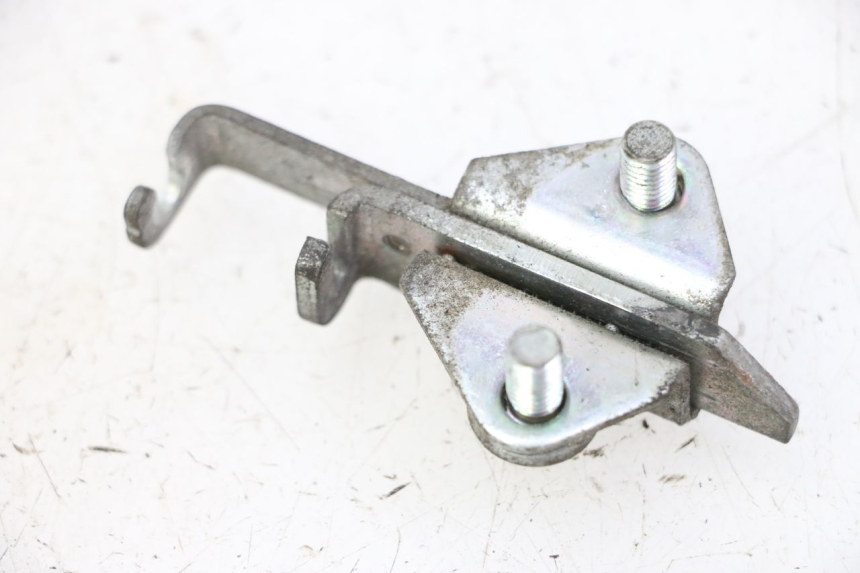 photo de CIERRE ASIENTO HOOK YAMAHA FZ6 FAZER S2 600 (2007 - 2011) - Detalle de la pieza