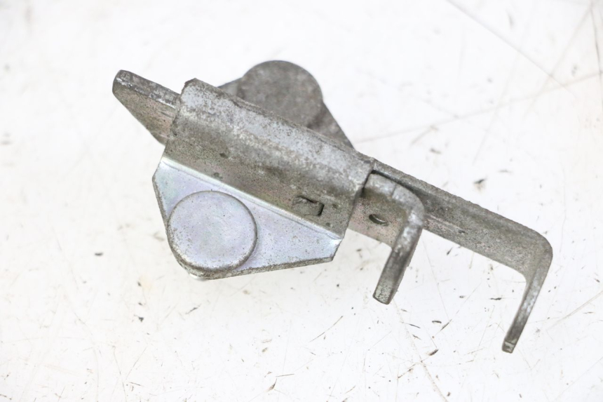 photo de CIERRE ASIENTO HOOK YAMAHA FZ6 FAZER S2 600 (2007 - 2011) - Zoom estado de uso