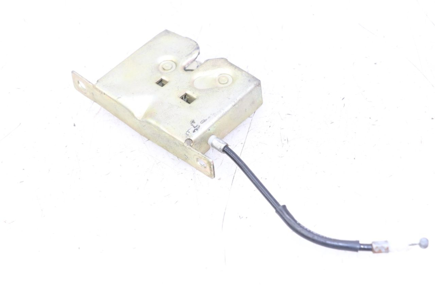 photo de CIERRE ASIENTO HOOK GOES WIKI 125 (2010 - 2015) - Detalle de la pieza