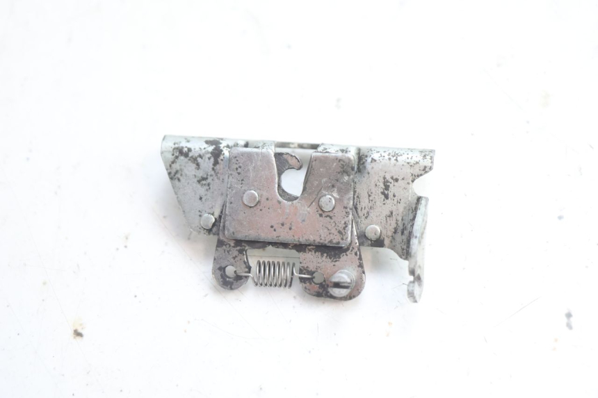 photo de CIERRE ASIENTO HOOK GILERA GP 800 (2007 - 2013) - Zoom estado de uso