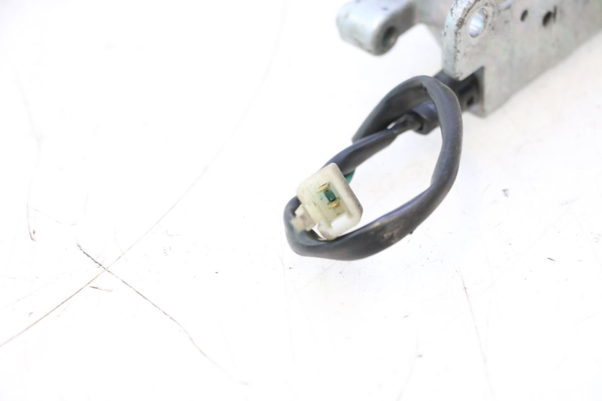 photo de CIERRE ASIENTO HOOK KYMCO GRAND DINK 125 (2008 - 2014) - Zoom estado de uso