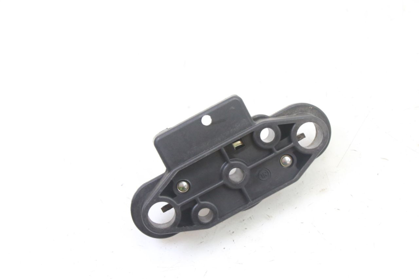 photo de CIERRE ASIENTO HOOK SUZUKI GS GSE 500 (2001 - 2003) - Zoom estado de uso