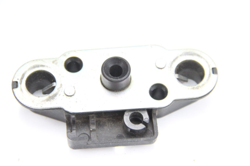 photo de CIERRE ASIENTO HOOK SUZUKI GSR 600 (2005 - 2012) - Detalle de la pieza