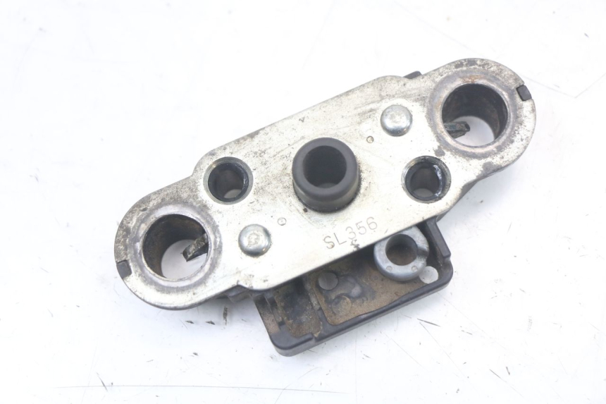 photo de CIERRE ASIENTO HOOK SUZUKI GSR 750 (2011 - 2017) - Vista principal