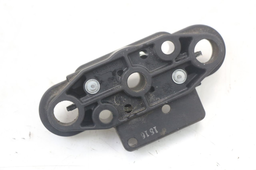 photo de CIERRE ASIENTO HOOK SUZUKI GSR 750 (2011 - 2017) - Zoom estado de uso