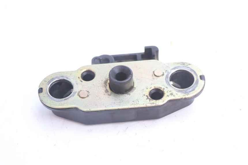 photo de CIERRE ASIENTO HOOK SUZUKI GSX F GSXF 750 (1988 - 1998) - Detalle de la pieza