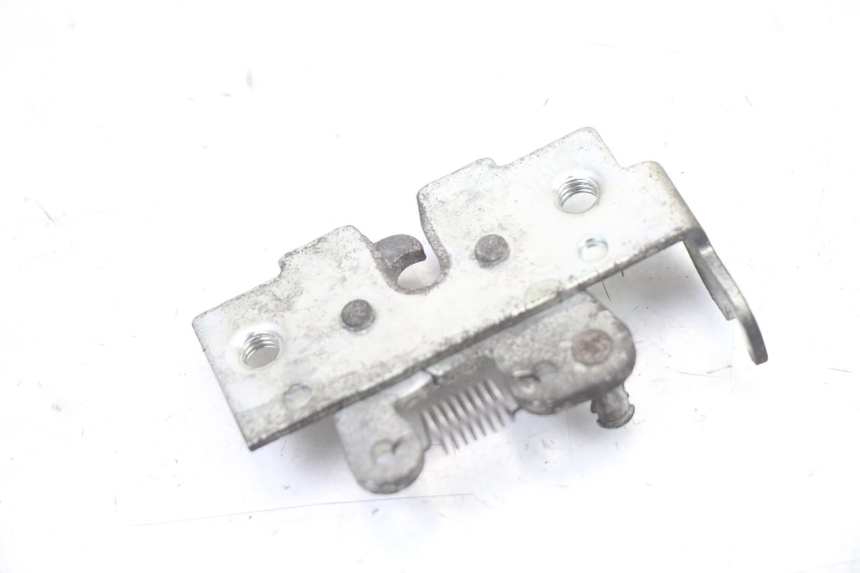 photo de CIERRE ASIENTO HOOK HONDA FES S-WING SWING ABS 125 (2007 - 2015) - Otra perspectiva