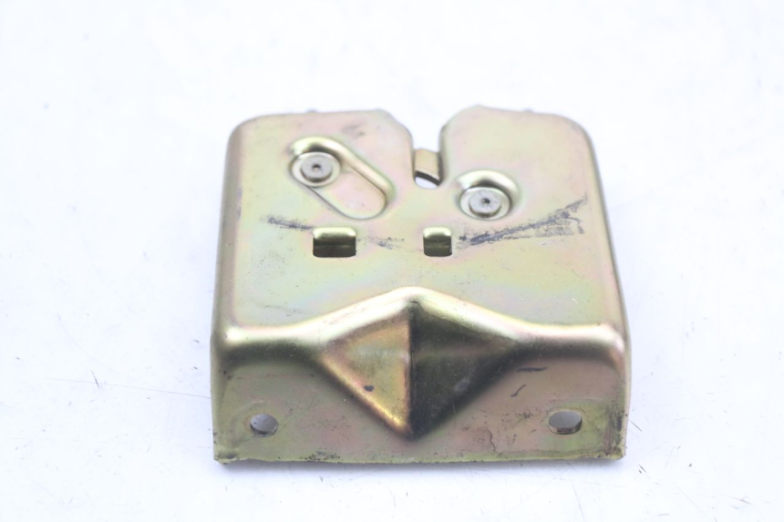 photo de CIERRE ASIENTO HOOK HONDA NES AROBASE 125 (2000 - 2003) - Otra perspectiva