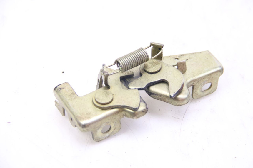 photo de CERRADURA DE ASIENTO REVATTO IMPERATOR 125 (2007 - 2015) - Primer plano técnico