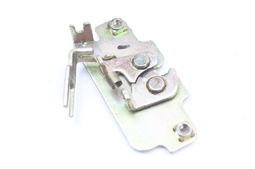 photo de CERRADURA DEL ASIENTO SYM JET 14 4T 50 (2018 - 2022) - Detalle de la pieza