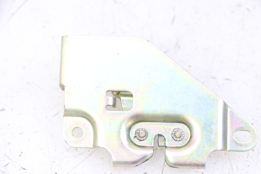 photo de CIERRE ASIENTO HOOK SYM JOYMAX 125 (2010 - 2017) - Zoom estado de uso