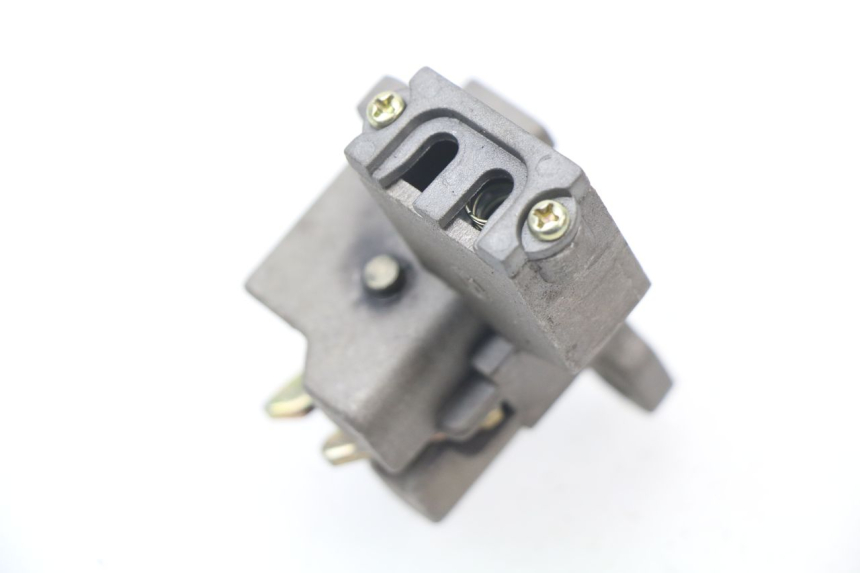 photo de CIERRE ASIENTO HOOK RIDE JUMP 2T 50 (2012 - 2017) - Zoom estado de uso