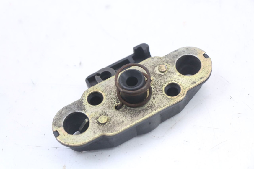 photo de CERRADURA DE ASIENTO KAWASAKI ZR7 ZR-7 S 750 (1999 - 2004) - Detalle de la pieza