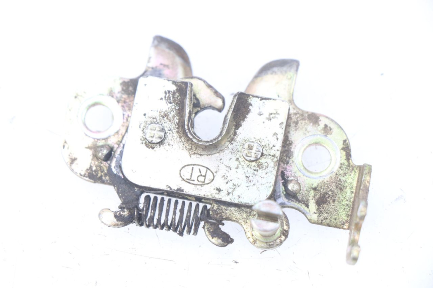 photo de CERRADURA DE ASIENTO PEUGEOT KISBEE 2T 50 (2010 - 2017) - Detalle de la pieza