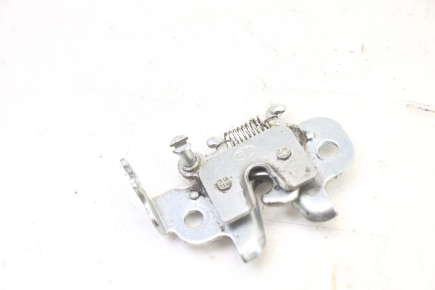 photo de CIERRE ASIENTO HOOK PEUGEOT KISBEE 2T 50 (2018 - 2022) - Vista principal