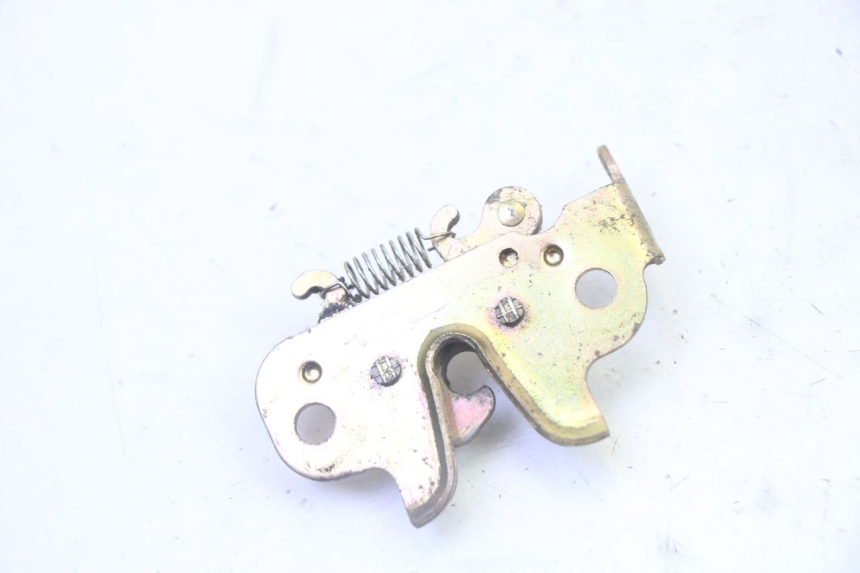 photo de CERRADURA DE ASIENTO PEUGEOT KISBEE 2T 50 (2010 - 2017) - Zoom estado de uso