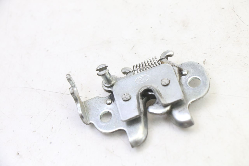 photo de CERRADURA DEL ASIENTO PEUGEOT KISBEE 4T 50 (2018 - 2022) - Vista principal